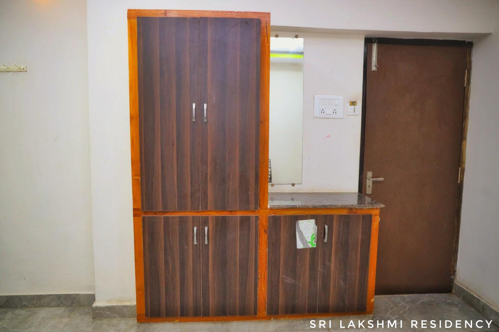 Sri Lakshmi Residency Hotel Tirupati Kültér fotó